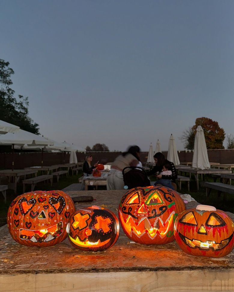 Halloween, Chiara Frattesi delizia i suoi follower con le sue forme- immagine 4