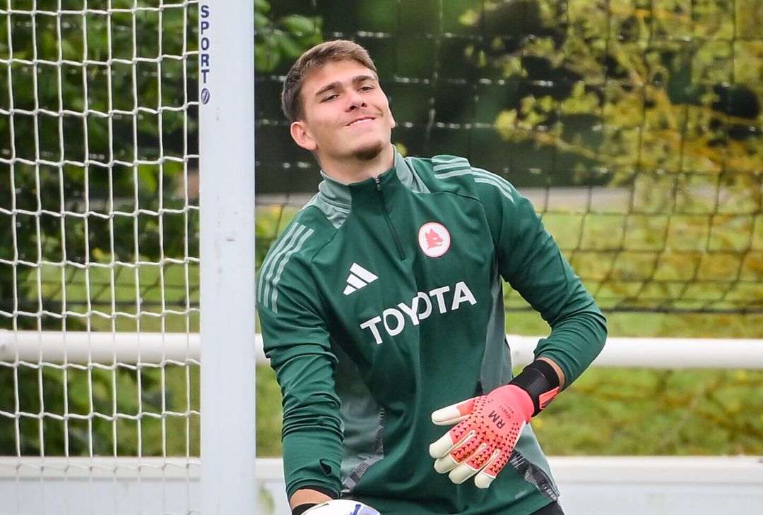 Ritiro Roma, Dovbyk scalda i motori: le indicazioni di De Rossi – FOTO GALLERY - immagine 102