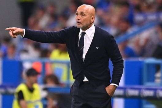 Luciano Spalletti, allenatore dell'Italia, gesticola durante la qualificazione FIFA 2026 tra Italia e Moldavia allo Stadio Mapei - Citta' del Tricolore il 09 giugno 2025 a Reggio nell'Emilia, Italia. (Foto di Alessandro Sabattini/Getty Images) Ranieri dice no alla Nazionale! Chi sostituirà Spalletti come ct dell’Italia?- immagine 3