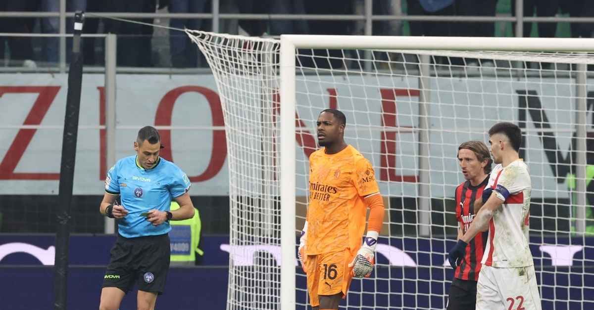 Milan Genoa, Maignan insulta Mariani? Ecco cosa dicono le immagini. Evidente: i rossoneri danno fastidio