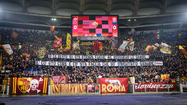 Getty Images Roma-Monza, striscione della Sud: “Resto su questa strada finché me reggheno le gambe” - immagine 1