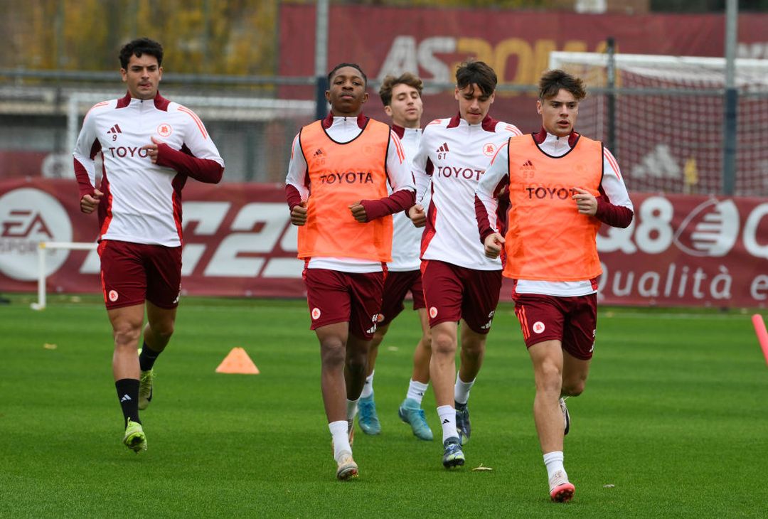 Roma, meno due giorni dal Napoli: Dybala parzialmente in gruppo – FOTO GALLERY - immagine 19