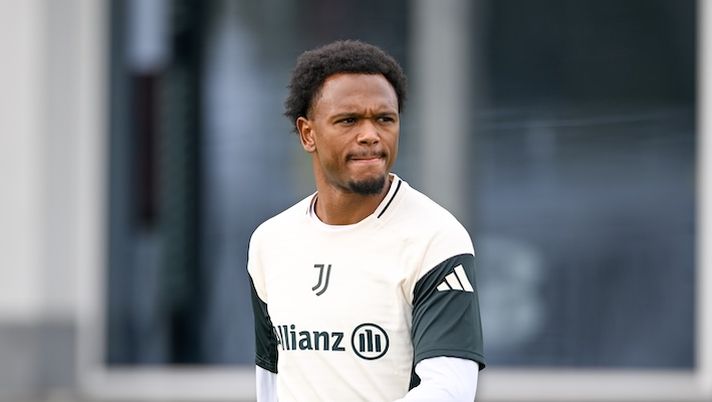 TURIN, ITALY - OCTOBER 21: Lois Openda of Juventus at Juventus training center on October 21, 2025 in Turin, Italy. (Photo by Daniele Badolato - Juventus FC/Getty Images) Openda: “Non sono stati mesi facili, non semplice cambiare squadra! Felice per il primo gol” - immagine 1