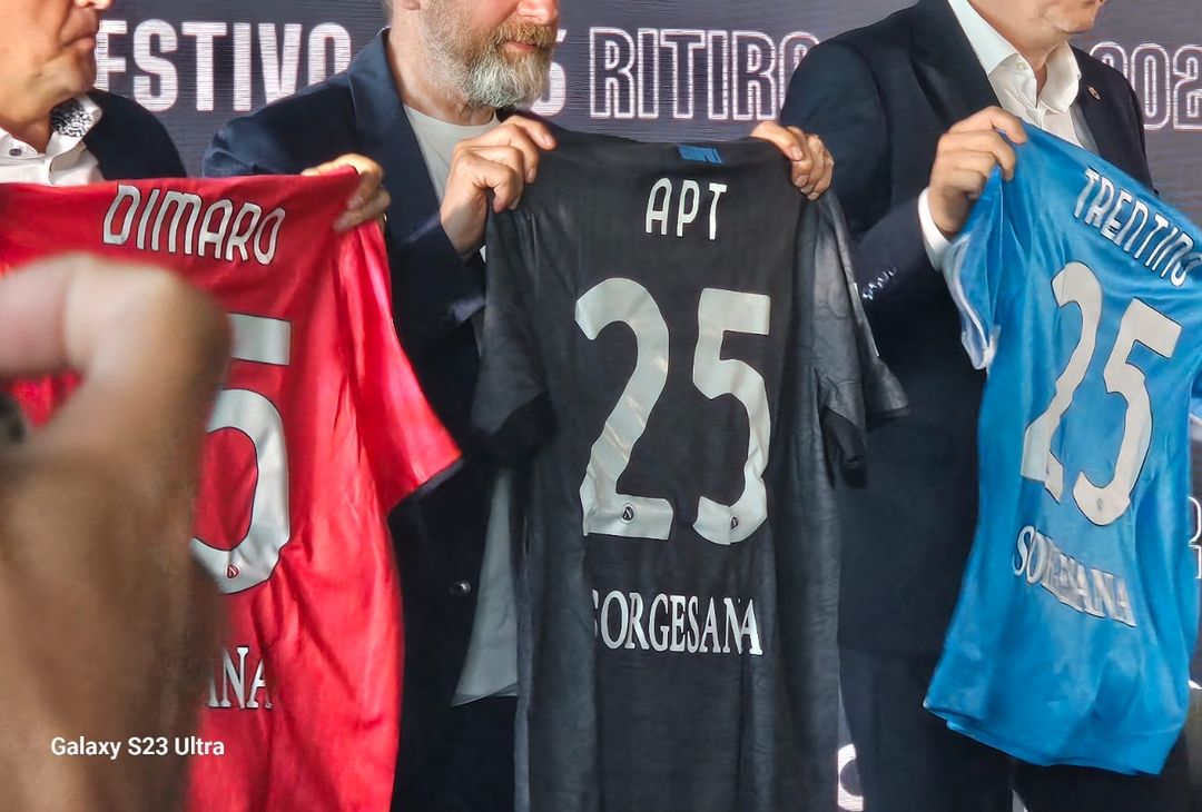 ADL regala delle maglie speciali: gli ospiti le indossano! LA FOTOGALLERY - immagine 6