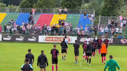 VIDEO Palermo-Legnago: la squadra saluta i tifosi, cori di auguri per Corini