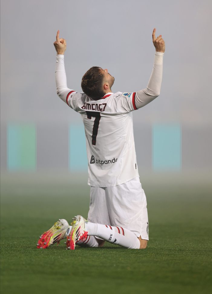 Santiago Giménez e la fede: un legame che è un unicum- immagine 2