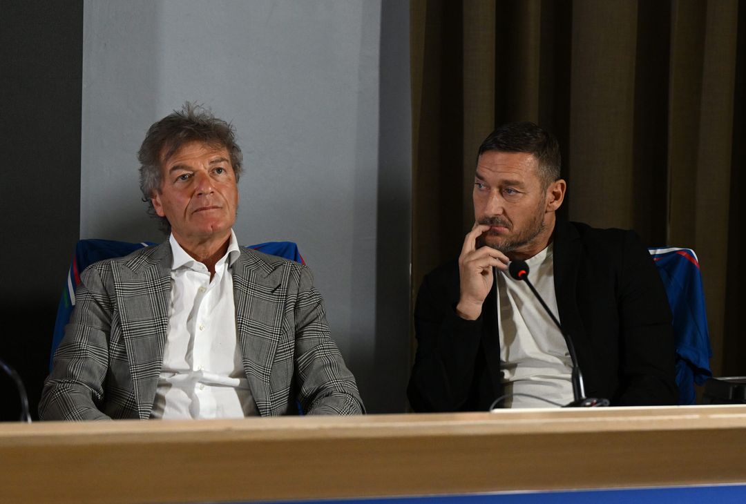 Totti ritrova Pellegrini e Spalletti a Coverciano – FOTO GALLERY - immagine 14