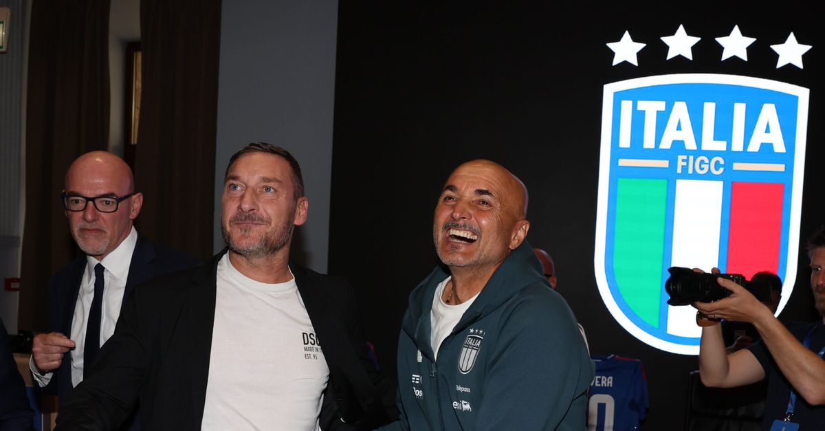 Spalletti: “A Totti voglio bene. Tra noi tutto chiarito. Ecco cosa mi piacerebbe fare” Spalletti: “A Totti voglio bene. Tra noi tutto chiarito. Ecco cosa mi piacerebbe fare”