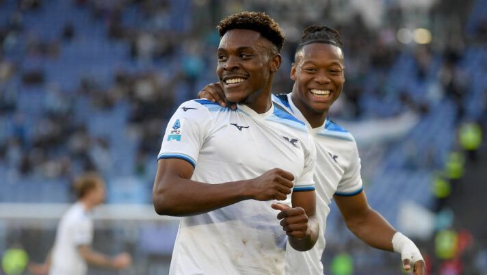 ROME, ITALY - FEBRUARY 09: Fisayo Dele-Bashiru of SS Lazio celebrates a fifth goal during the Serie match between Lazio and Monza at Stadio Olimpico on February 09, 2025 in Rome, Italy. (Photo by Marco Rosi - SS Lazio/Getty Images) Lazio, Dele-Bashiru torna in gruppo! Le ultime su Tavares e quando torna Castellanos - immagine 1