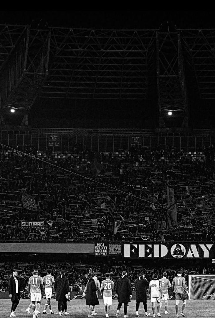 Il Napoli ha pubblicato sui suoi profili social una serie di scatti che ritraggono gli azzurri in alcuni momenti salienti del big match contro l'Inter.