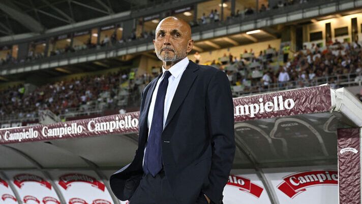 TURIN, ITALY - MAY 24: Juventus head coach Luciano Spalletti during the Serie A match between Torino FC and Juventus FC at Stadio Olimpico Grande Torino on May 24, 2026 in Turin, Italy. (Photo by Filippo Alfero - Juventus FC/Juventus FC via Getty Images) Spalletti: “Servono giocatori di carattere, altrimenti non puoi giocare nella Juve! Futuro e Koopmeiners…” - immagine 1