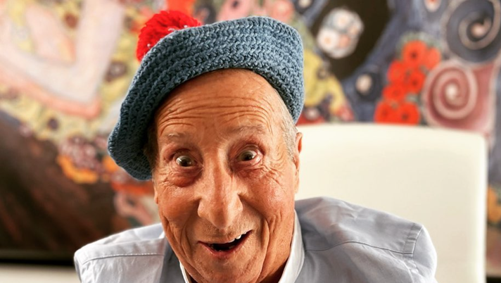 È morto Alvaro Vitali. Il cordoglio della Roma: “Addio ‘Pierino’, cuore giallorosso” È morto Alvaro Vitali. Il cordoglio della Roma: “Addio ‘Pierino’, cuore giallorosso” - immagine 1