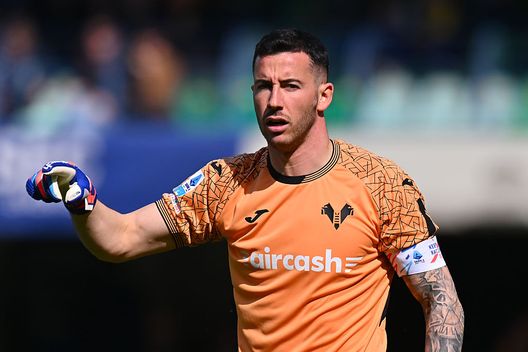 Verona, Italia - 15 marzo 2026: Lorenzo Montipò del Verona durante la partita di Serie A tra Verona e Genoa allo Stadio Marcantonio Bentegodi. (Foto di Alessandro Sabattini/Getty Images) Verona-Milan, le ultime notizie sugli avversari in vista di domenica- immagine 2
