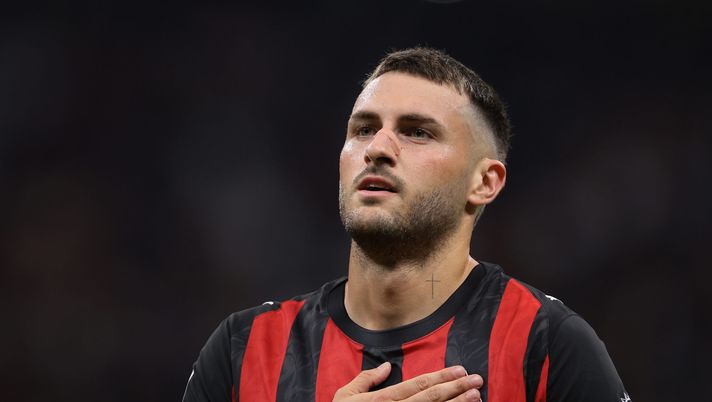 MILAN, ITALY - SEPTEMBER 23: Santiago Gimenez of AC Milan celebrates after scoring to give the side a 1-0 lead during the Coppa Italia Frecciarossa Round of 16 match between AC Milan and US Lecce at Giuseppe Meazza Stadium on September 23, 2025 in Milan, Italy. (Photo by Jonathan Moscrop/Getty Images) gimenez-milan-xg-stats-sofascore-fbref-serie-a-top-3-allegri-attacco-gol