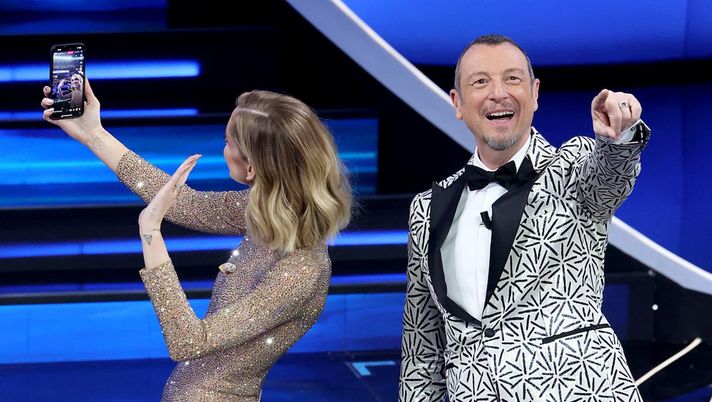 Amadeus: “A Fedez voglio bene, a Sanremo però ha sbagliato. Con Morgan ho chiuso”- immagine 2
