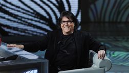 Renato Zero: “Musica puttana meravigliosa. Che stima per Bowie e John. Non amo più gli stadi”