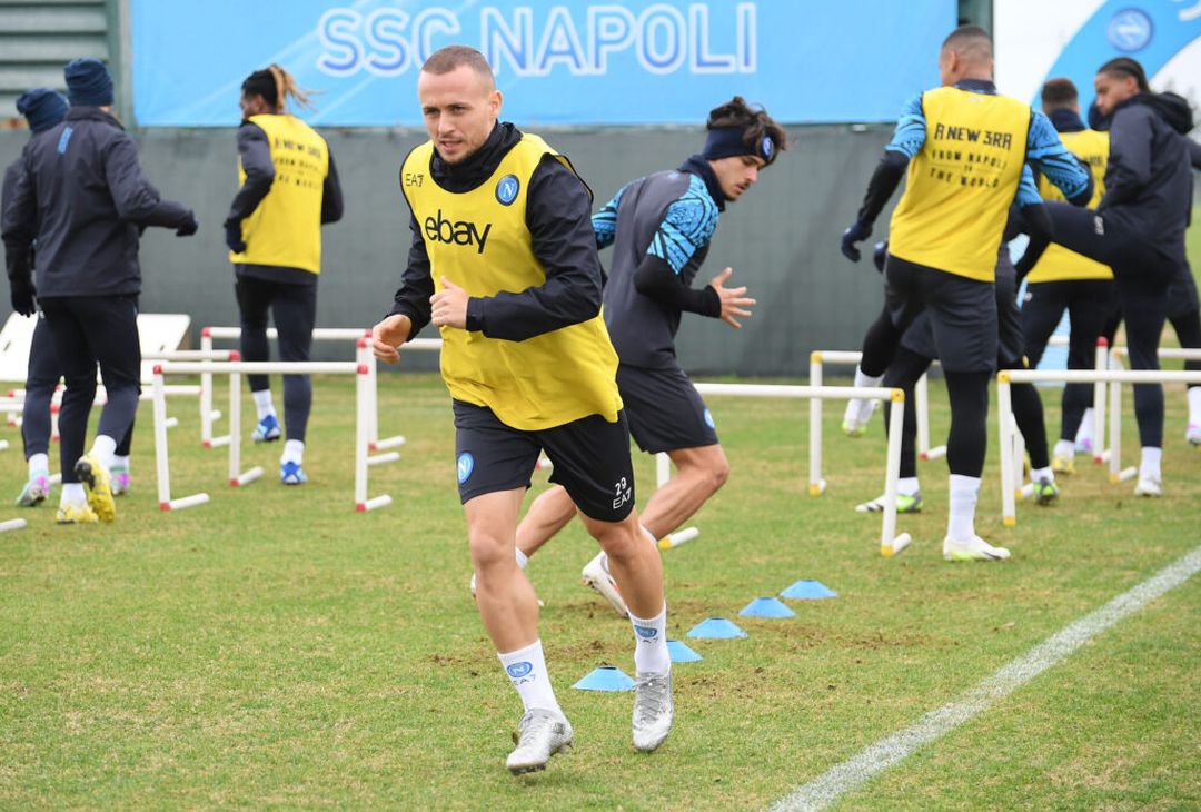 GALLERY Seduta del Napoli in vista del Cagliari: gli scatti dell’allenamento - immagine 5