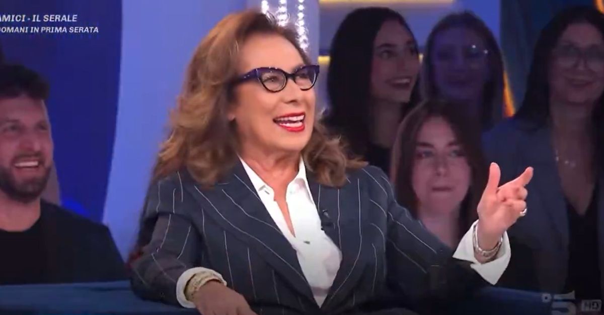 Cesara Buonamici, la battuta a Ilary Blasi con riferimento a Totti: gelo al GF VIP