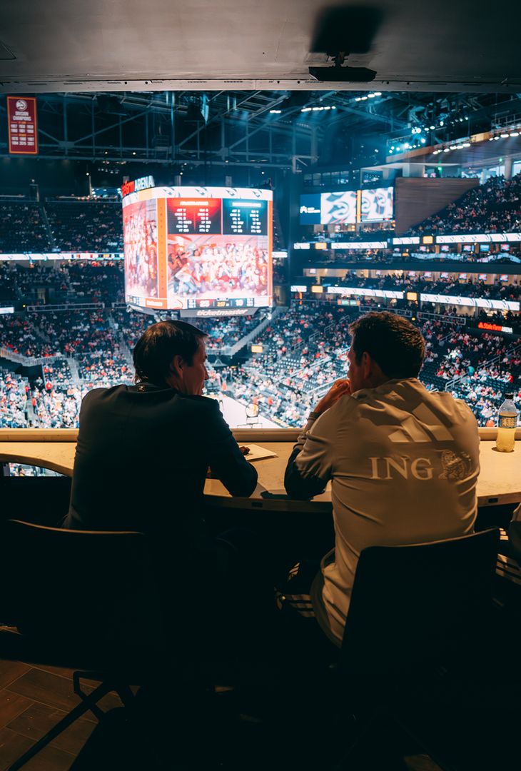 Belgio passione basket negli States: De Bruyne e compagni tifosi speciali! – LE FOTO - immagine 4