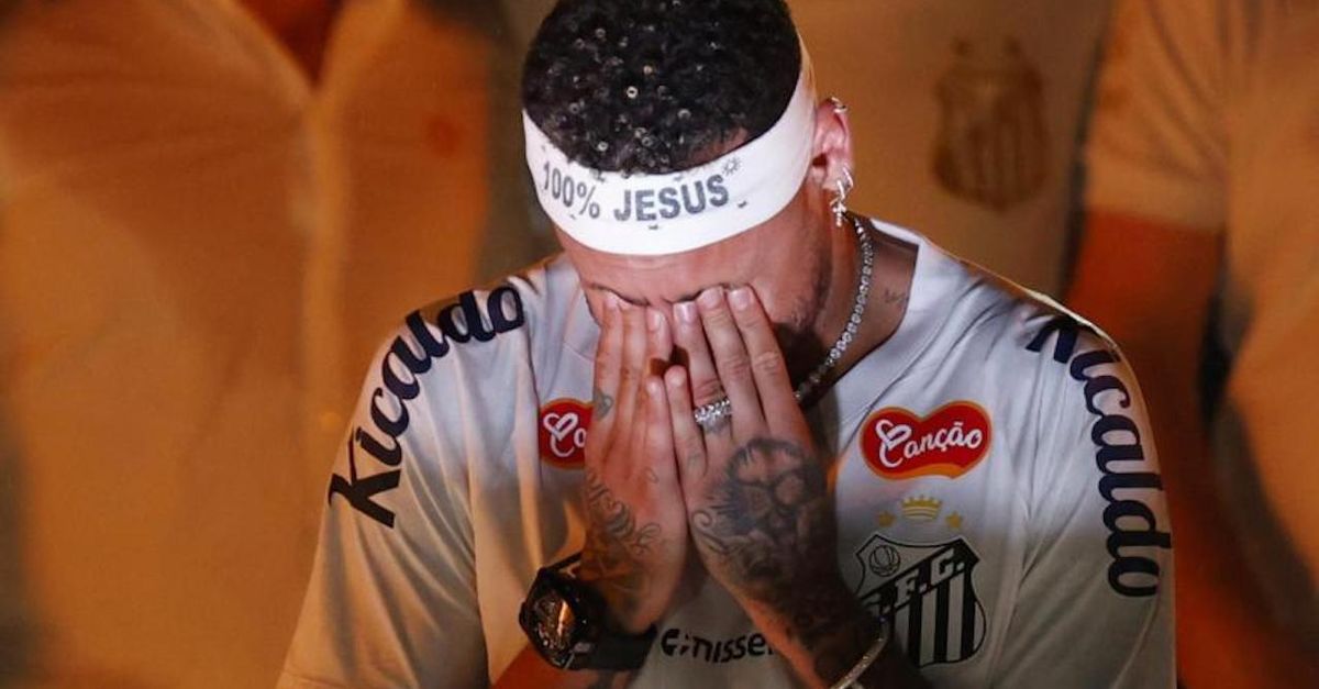 Santos, Neymar in lacrime: il ritorno a casa è da brividi | VIDEO