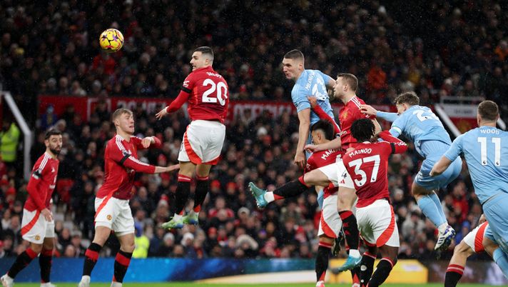 MANCHESTER, ENGLAND - DECEMBER 07: Nikola Milenkovic of Nottingham Forest scores his team's first goal with a header during the Premier League match between Manchester United FC and Nottingham Forest FC at Old Trafford on December 07, 2024 in Manchester, England. (Photo by Clive Brunskill/Getty Images) nikola milenkovic