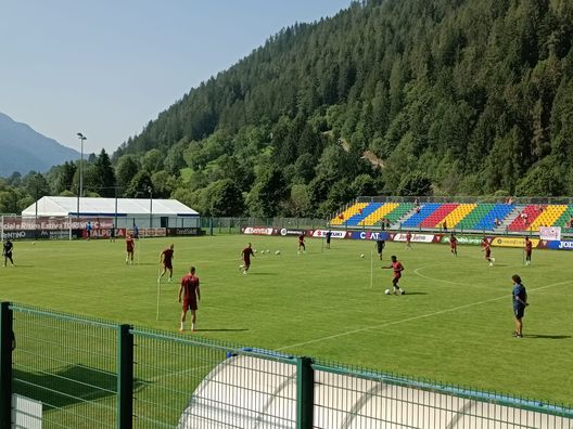 L’allenamento mattutino a Pinzolo: Juric dà indicazioni chiare e chiede qualità L’allenamento mattutino a Pinzolo: Juric dà indicazioni chiare e chiede qualità - immagine 1