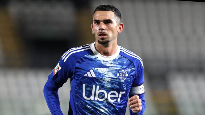 COMO, ITALY - SEPTEMBER 24: Lucas Da Cunha of Como 1907 looks o during the Coppa Italia match between Como 1907 and US Sassuolo at Giuseppe Sinigaglia Stadium on September 24, 2025 in Como, Italy. (Photo by Marco Luzzani/Getty Images) da cunha napoli