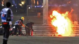 Video – La sequenza: il botto, le fiamme e i soccorsi al pilota