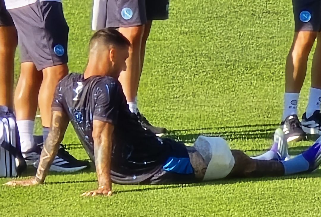 Matteo Politano ha accusato un problema alla coscia destra durante la seduta pomeridiana