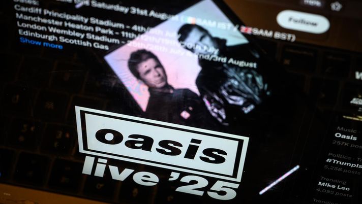 Panico tra i fan degli Oasis, 50.000 biglietti annullati: nel giro di poche ore, sui siti… - immagine 1