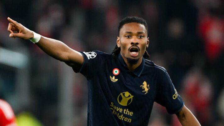 TURIN, ITALY - JANUARY 29: Khephren Thuram of Juventus gestures during the UEFA Champions League 2024/25 League Phase MD8 match between Juventus and SL Benfica at Juventus Stadium on January 29, 2025 in Turin, Italy. (Photo by Daniele Badolato - Juventus FC/Juventus FC via Getty Images) Juve, cosa filtra sul rientro in gruppo di Khephren Thuram dopo l’affaticamento di ieri - immagine 1