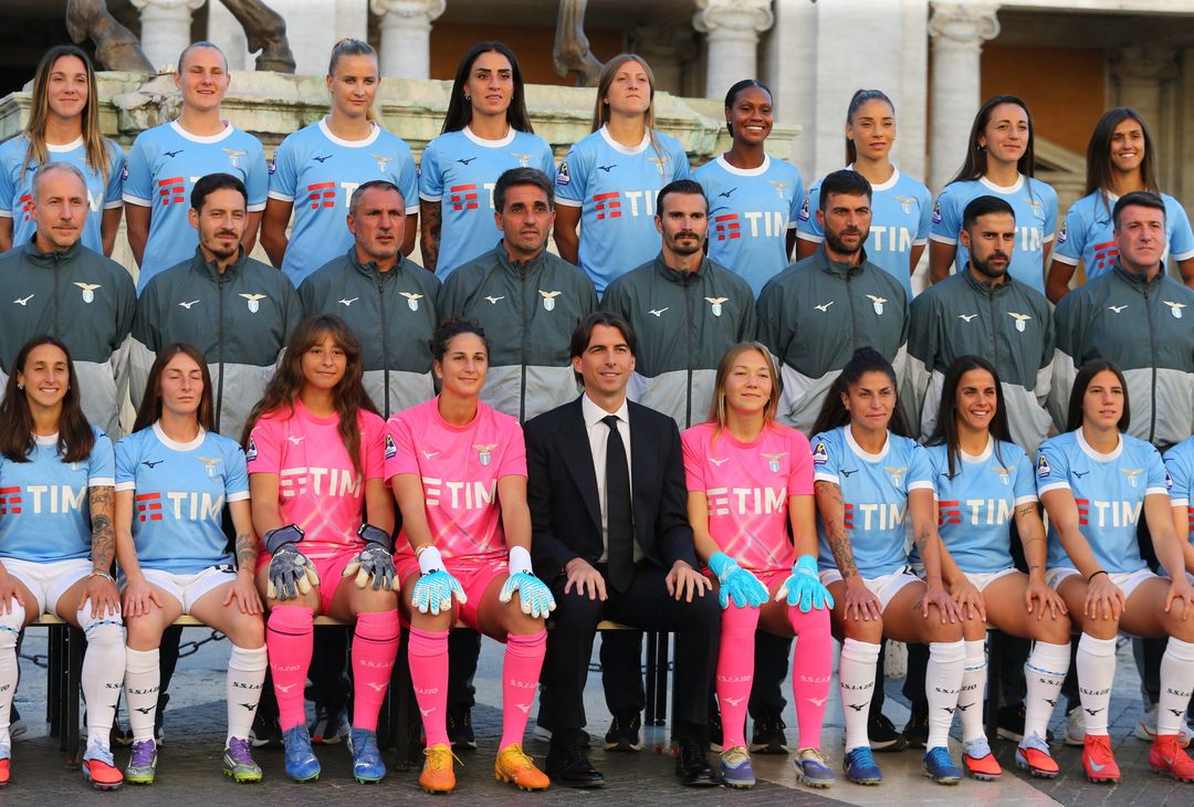 WOMEN | Lazio, foto di squadra al Campidoglio: c’è anche Onorato – GALLERY - immagine 13