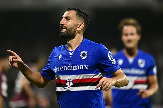 Massimo Coda festeggia la rete del vantaggio doriano. (Photo by Image Photo Agency/Getty Images) Salernitana-Sampdoria, disordini e partita sospesa: a cosa vanno incontro i granata- immagine 2