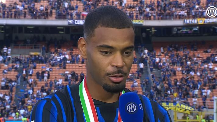 Diouf: “Due trofei il primo anno all’Inter? Un sogno! Chivu è importante perché…” - immagine 1