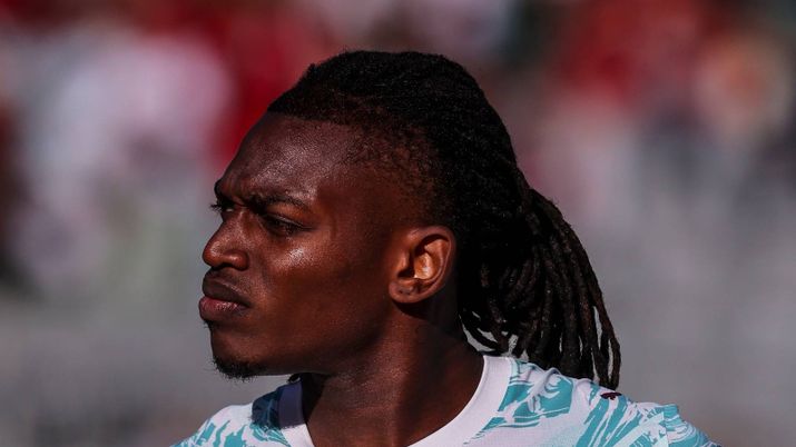 Rafael Leão, attaccante AC Milan, potrebbe lasciare i rossoneri nel calciomercato estivo 2026 | Milan News (Credits foto: Getty Images) Milan, terzo annuncio di addio per Leão. Il possibile costo e la chiave per la cessione