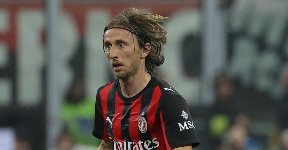 genoa milan modric non 232 ancora pronto a marassi da spettatore per il cagliari 8230 da Pianetamilan.it genoa milan modric non 232 ancora pronto a marassi da spettatore per il cagliari 8230