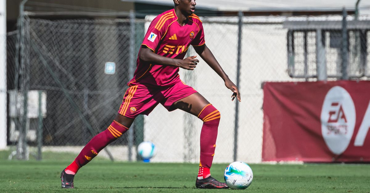 Roma, ufficiale il rinnovo di Seck della Primavera: firma fino al 2027 con opzione di prolungamento