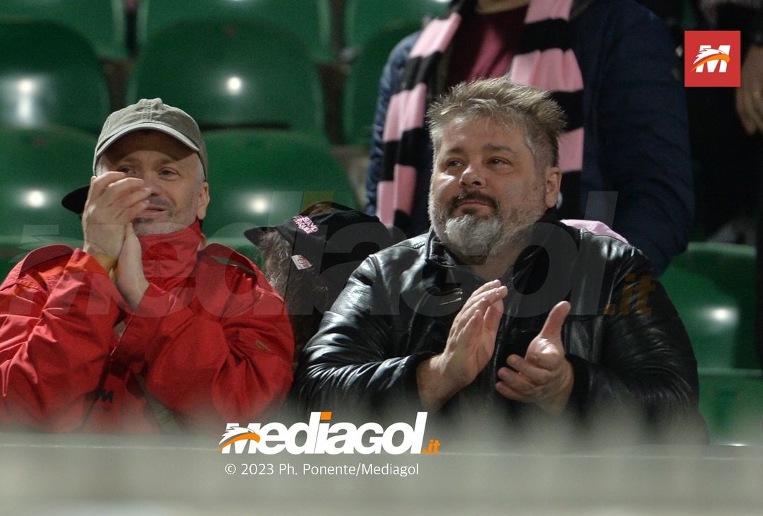 FOTOTIFO Palermo-Brescia 1-0, gli scatti ai tifosi al “Renzo Barbera” (GALLERY) - immagine 4