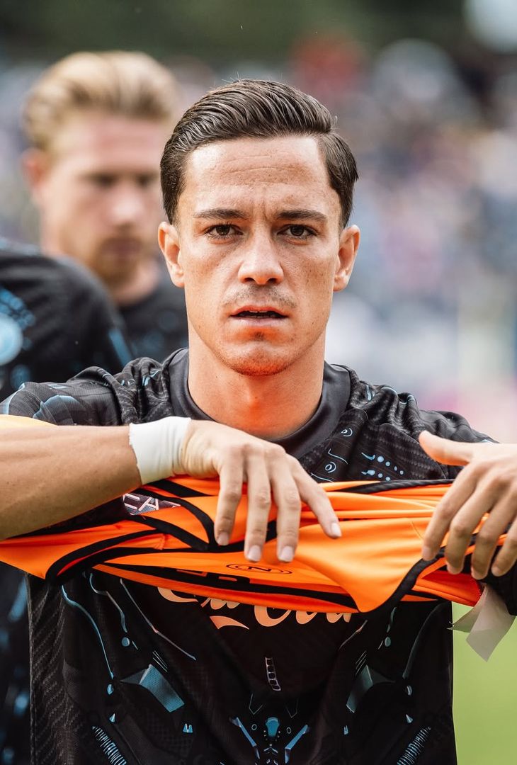 Tutto pronto a Dimaro: gli azzurri in campo per il riscaldamento LA GALLERY - immagine 11