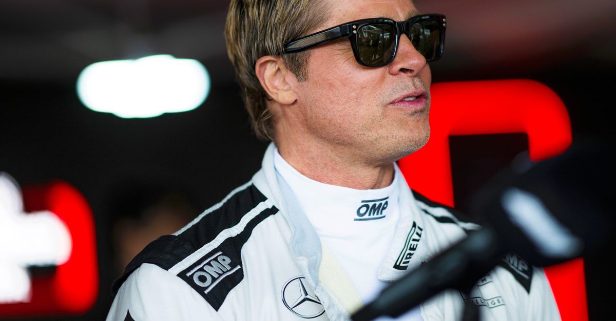 VIDEO / Brad Pitt, testacoda con la McLaren: che errore! VIDEO / Brad Pitt, testacoda con la McLaren: che errore!