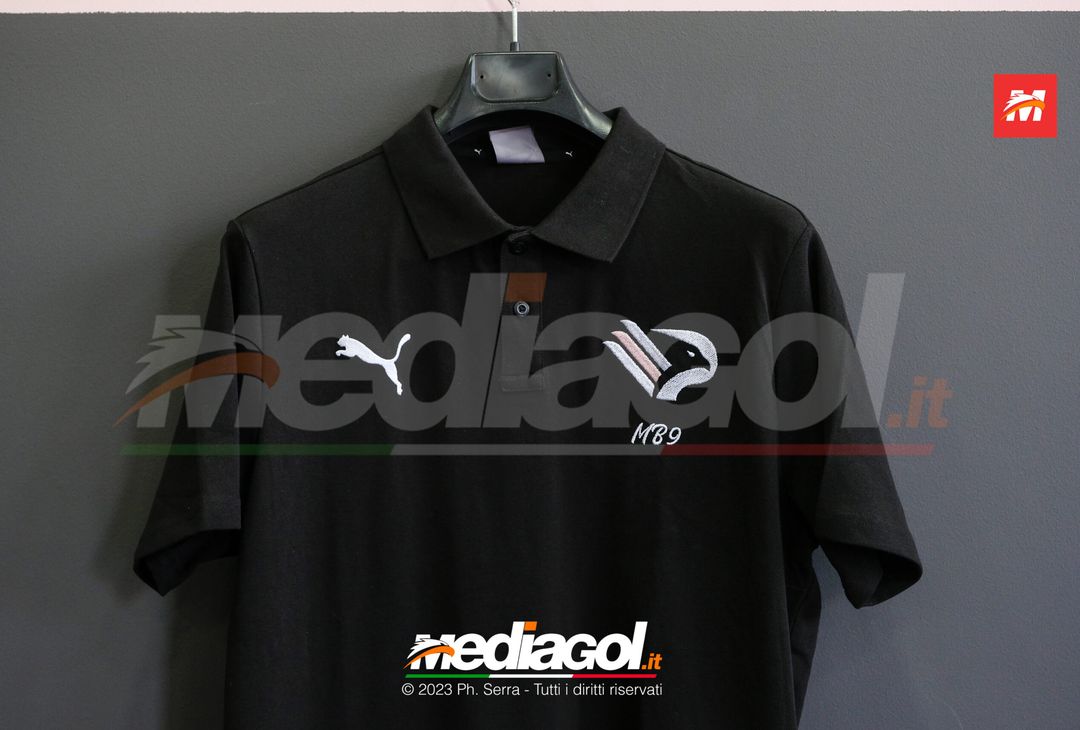 FOTO Palermo, al via la vendita dell’Home Kit Puma 2023/2024 (Gallery) - immagine 15