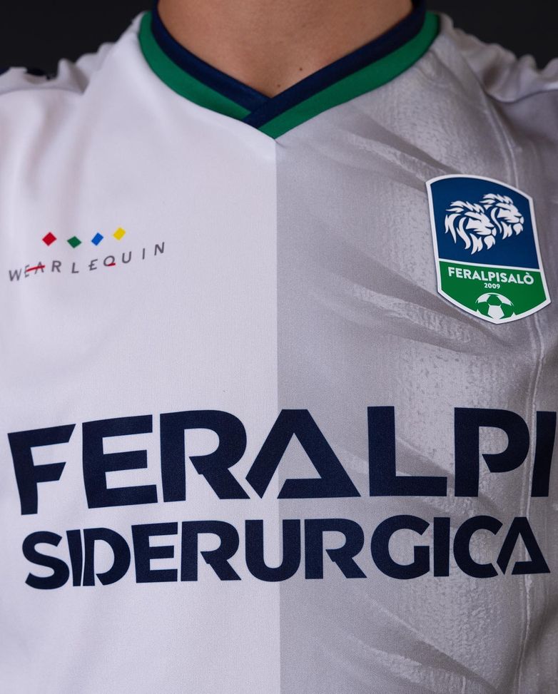Feralpisalò, seconda divisa speciale: bianca e grigia per la storica prima B- immagine 4