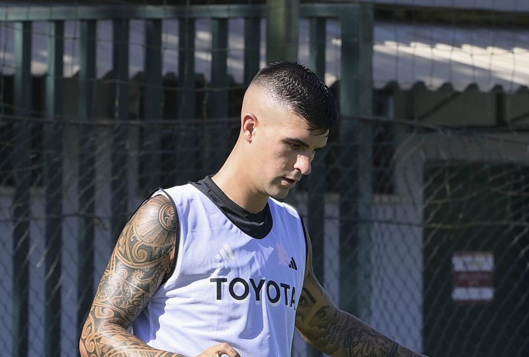 Roma, secondo giorno di ritiro. L’allenamento a Trigoria – FOTO GALLERY - immagine 26