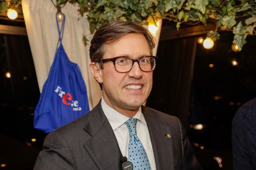 Nardella e Giani disertano il Franchi: clima teso in tribuna- immagine 2