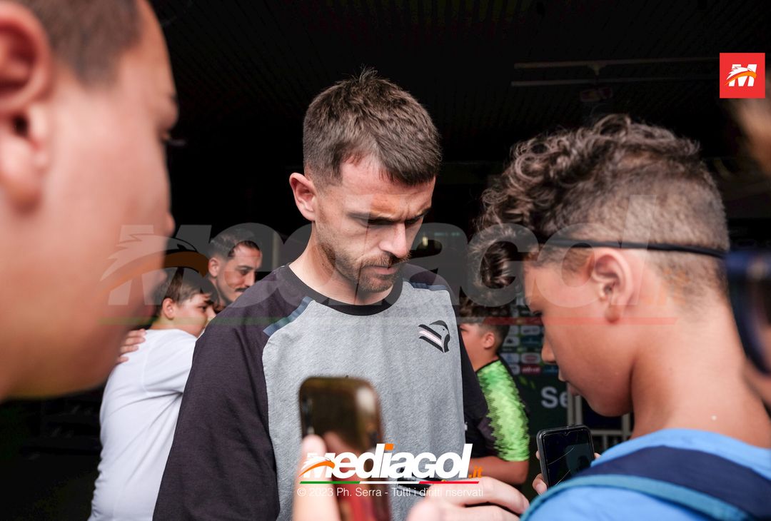 FOTO Reggiana-Palermo, il Palermo in partenza dal ‘Renzo Barbera’ (GALLERY) - immagine 18