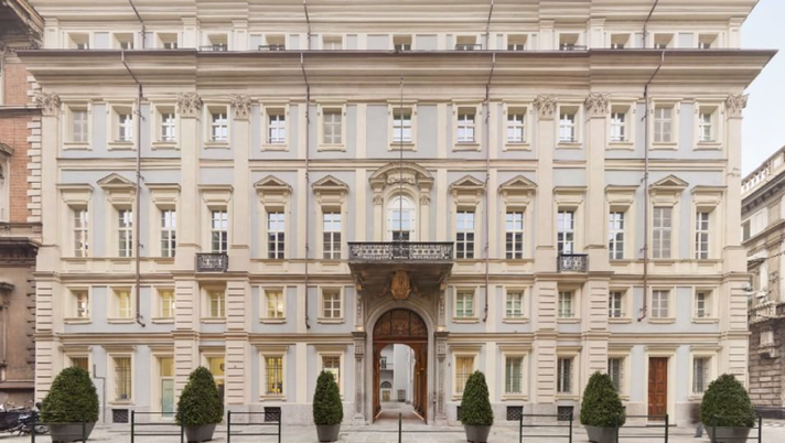Palazzo Valperga: da casa granata a palazzo più bello del mondo Palazzo Valperga, ex sede del Torino, ora palazzo più bello al mondo