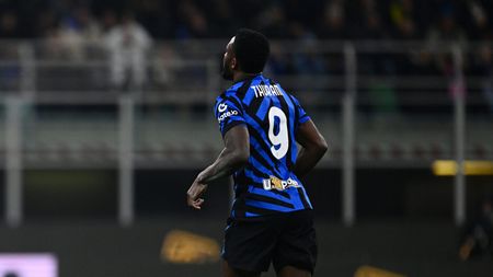 MILAN, ITALY - FEBRUARY 10: Marcus Thuram of FC Internazionale in action during the Serie match between Inter and Fiorentina at Stadio Giuseppe Meazza on February 10, 2025 in Milan, Italy. (Photo by Mattia Ozbot - Inter/Inter via Getty Images)