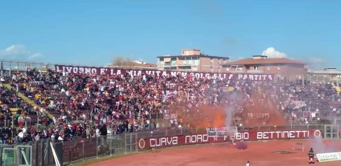 Foto tratta da livornotoday.it Minimo storico di derby di Serie C in Toscana: erano in 10, oggi invece…- immagine 2