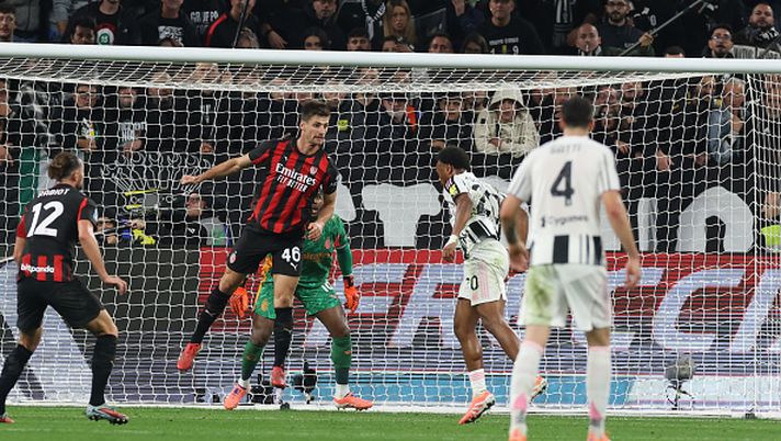 TURIN, ITALY - OCTOBER 05: Matteo Gabbia of AC Milan in action during the Serie A match between Juventus FC and AC Milan at Allianz Stadium on October 05, 2025 in Turin, Italy. (Photo by Claudio Villa/AC Milan via Getty Images) Casa Rossonera