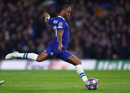 LONDON, ENGLAND - MARCH 07: Raheem Sterling of Chelsea controls the ball during the UEFA Champions League round of 16 leg two match between Chelsea FC and Borussia Dortmund at Stamford Bridge on March 07, 2023 in London, England. (Photo by Clive Rose/Getty Images) Real Madrid